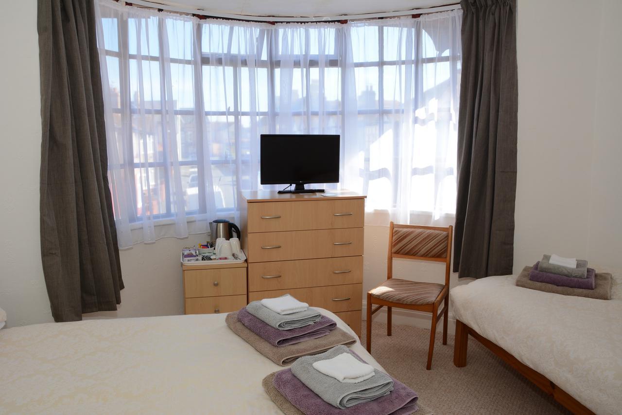 The Cove Guest House Rhyl Ngoại thất bức ảnh